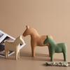 Креативная деревянная статуэтка лошади, милая модель животного, скандинавское украшение для дома, гостиная, современный офисный стол, аксессуары, подарки