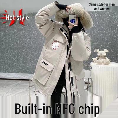 Пуховик Canada Goose Expedition с капюшоном из волчьего меха - Унисекс