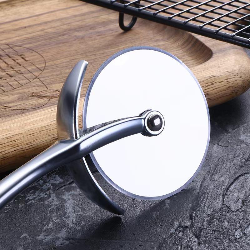 Best Selling Baking Tools Zinc Alloy Pizza Cutter Cheese Slicer With ABS Handle