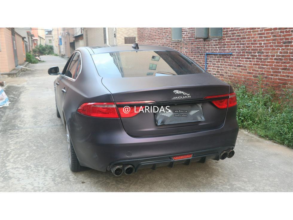 Комплект заднего диффузора-спойлера для Jaguar XF XFL XE XEL 2015-2020