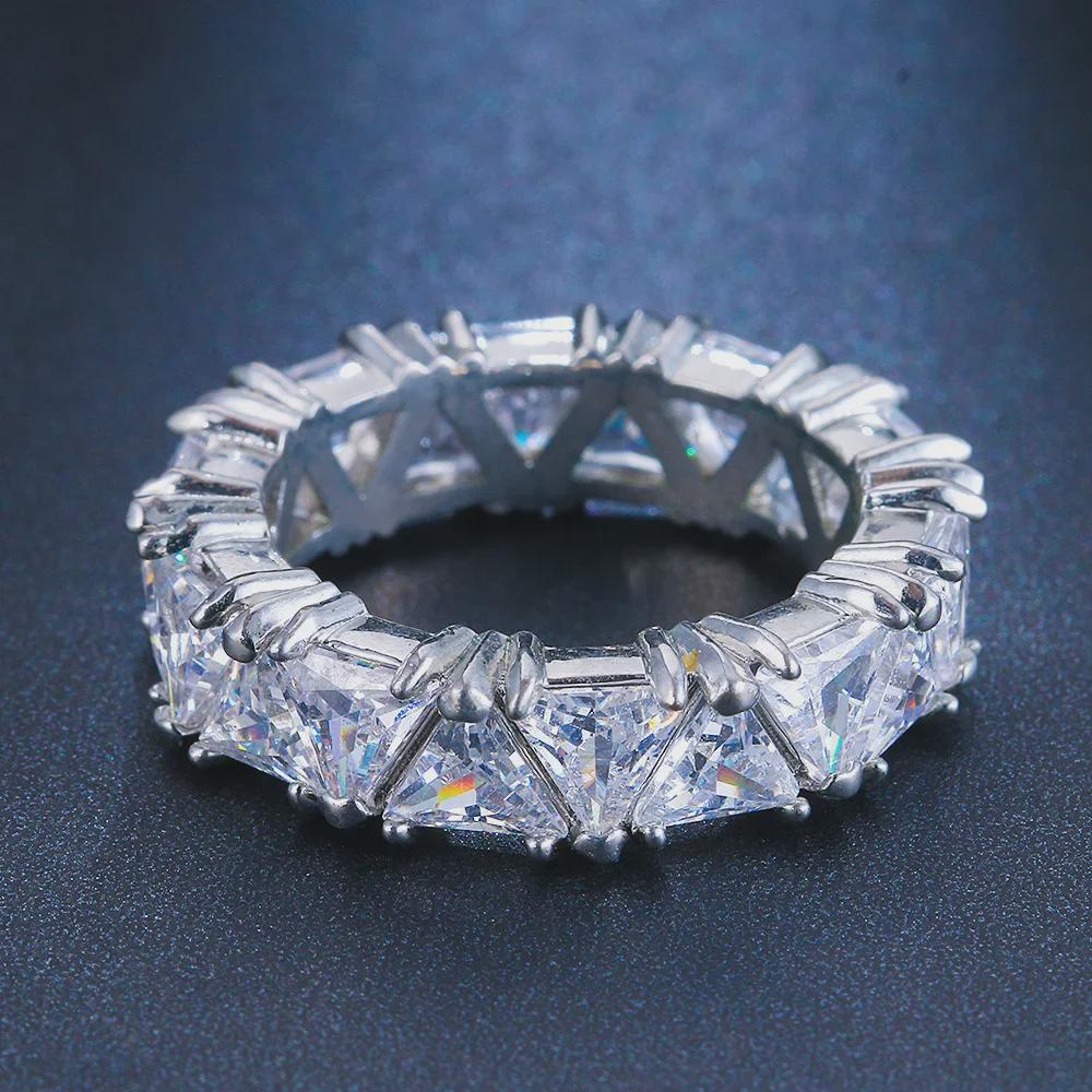 European & American Luxury Zircon Triangle Ring - Fashionable Women's Jewelry