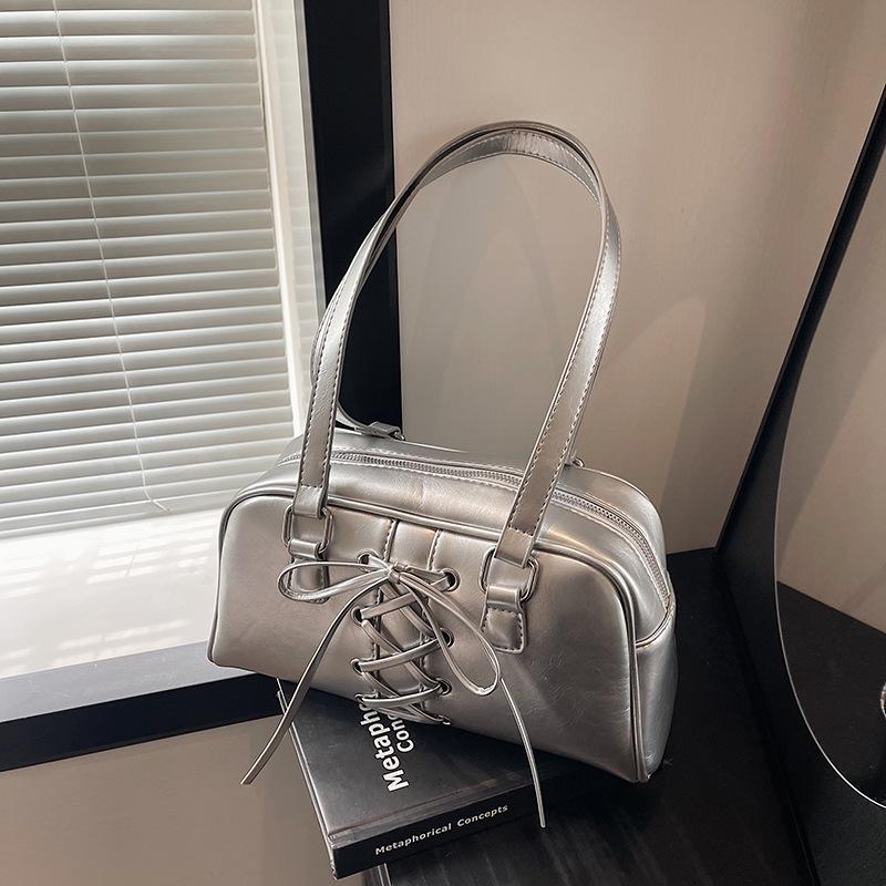 Сумка под мышкой Bow Spice Girl Женская 2025 Новая Осенне-зимняя сумка-тоут На плечо Сумка-боулинг Подушка Сумка для поездок