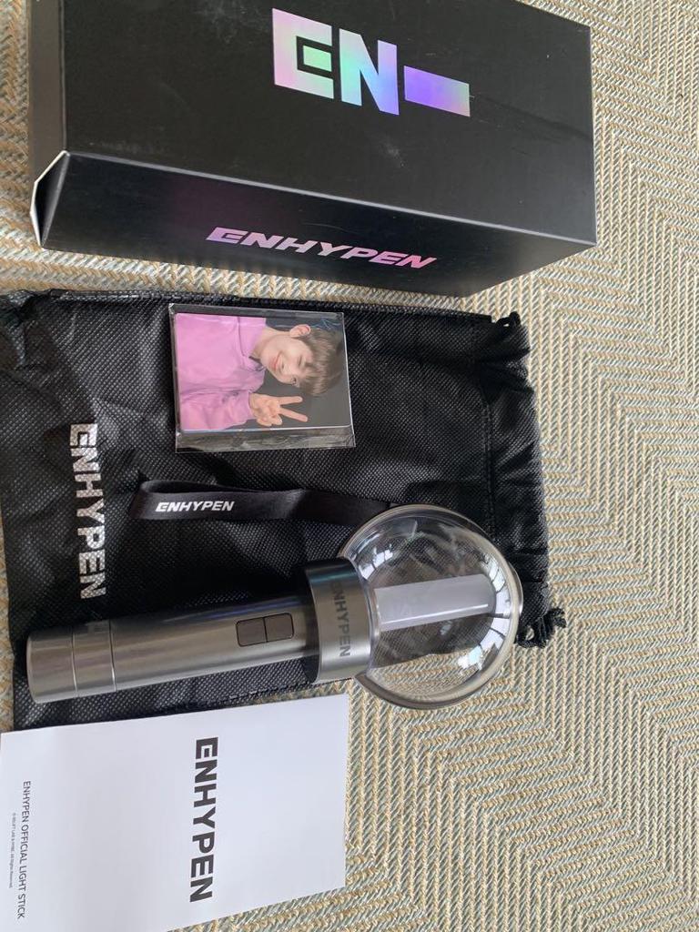 [USED] ENHYPEN Light Stick with Photo Card