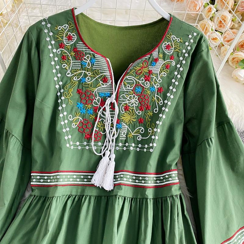 Holiday Retro Ethnic Embroidery Dresses Women Vintage V-neck Tassel Lace Up Dress Party Long Sleeve Fashion Long Dress Loose New