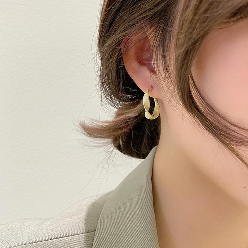 2025 корейские ретро-твист металлические кольца: Модный, простой и элегантный