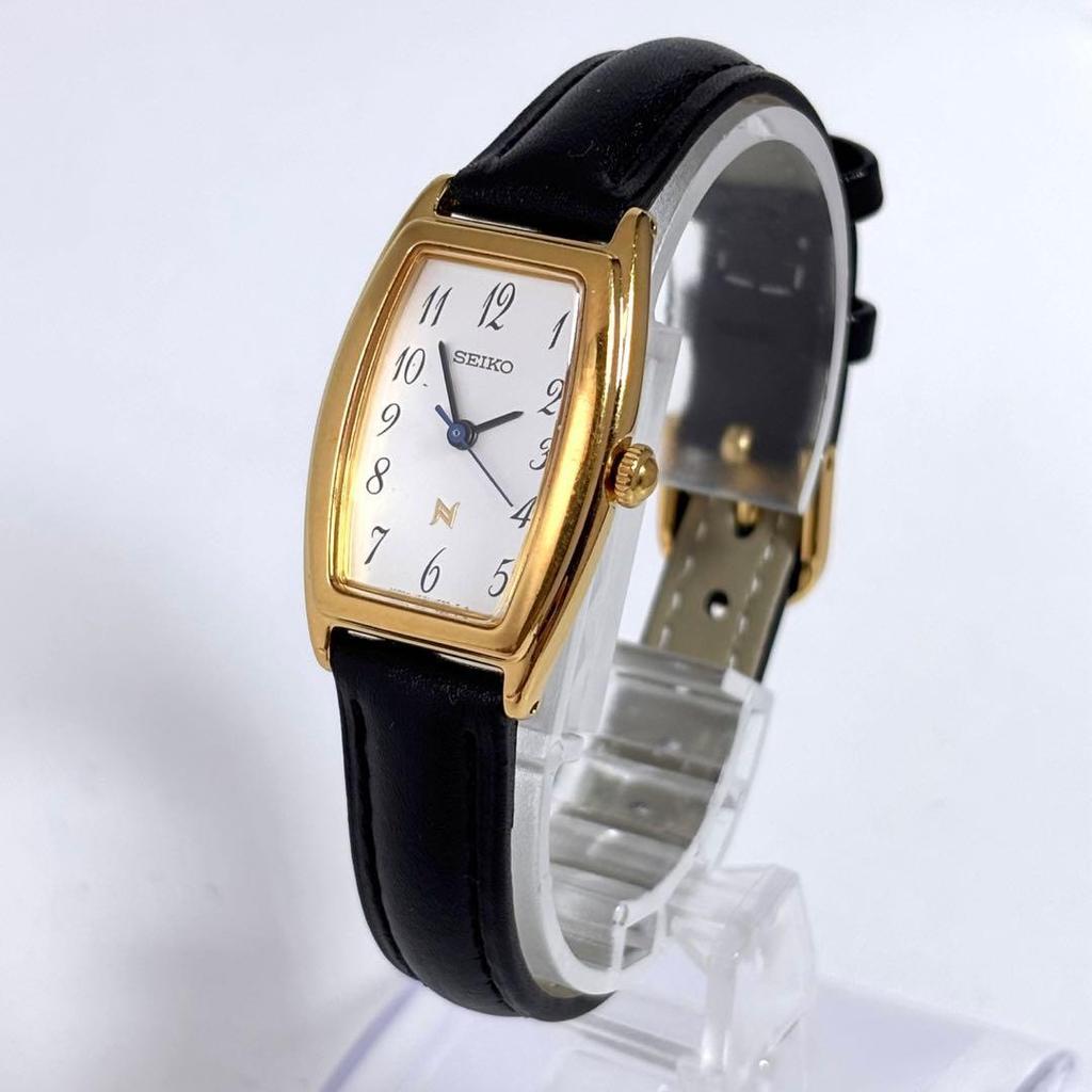 Used [New battery operation] Seiko Neue Ladies Watch Tonneau Blue Hand Vintage