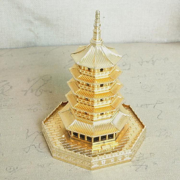 Настоящий сувенир из Ханчжоу: Украшение из сплава «Пагода Лэйфэн» — классический дизайн