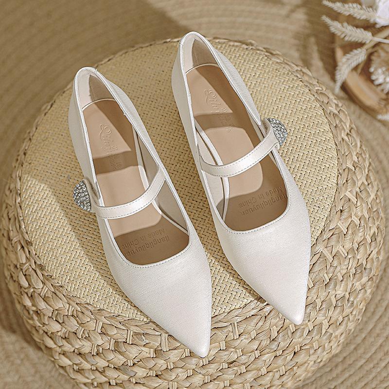 Pointed high heels are not tired of feet, new red wedding shoes in spring 2025, magic buckle strap thick heel Mary Jane single shoes