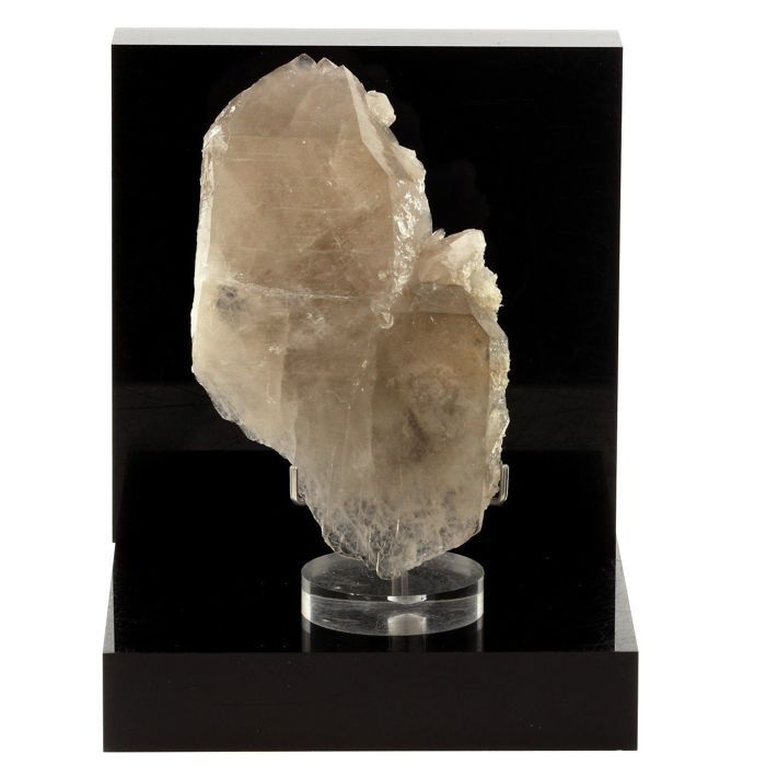 Pierres et Minéraux. Quartz fumé. 478.5 ct. Dome des Petites Rousses, Oz, Isère, France..