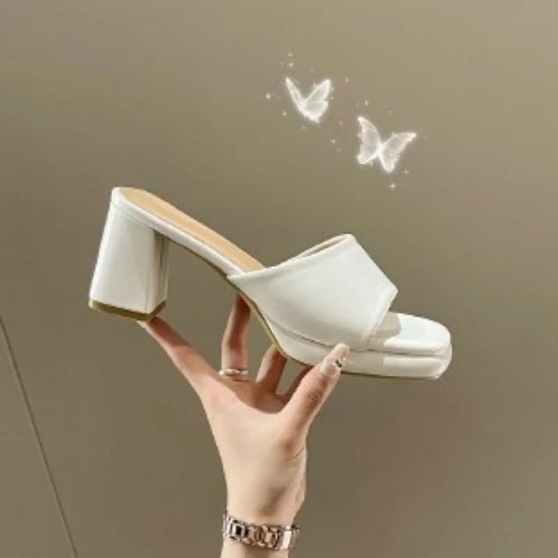Мода 2025 Летние шлепанцы с открытым носком, сандалии на массивном высоком каблуке, слайды, праздничная обувь для женщин, вьетнамки, однотонные, конфетных цветов, большие размеры 35-46
