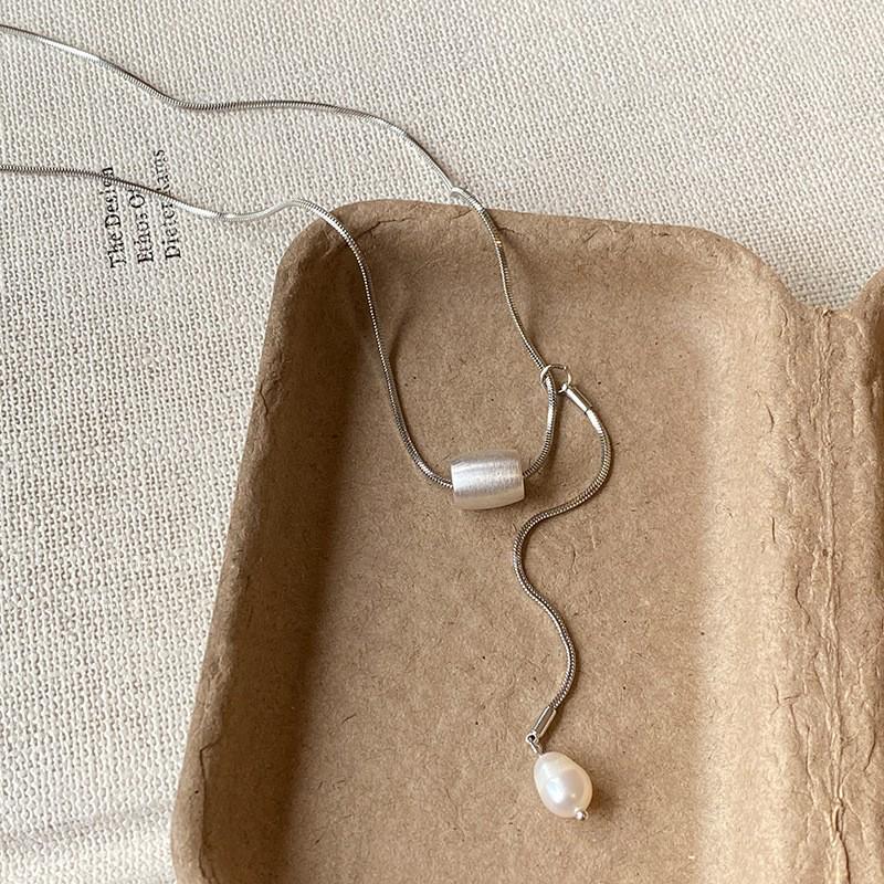 Полое ожерелье в виде капли воды: Элегантная женская ключичная цепочка для повседневной носки