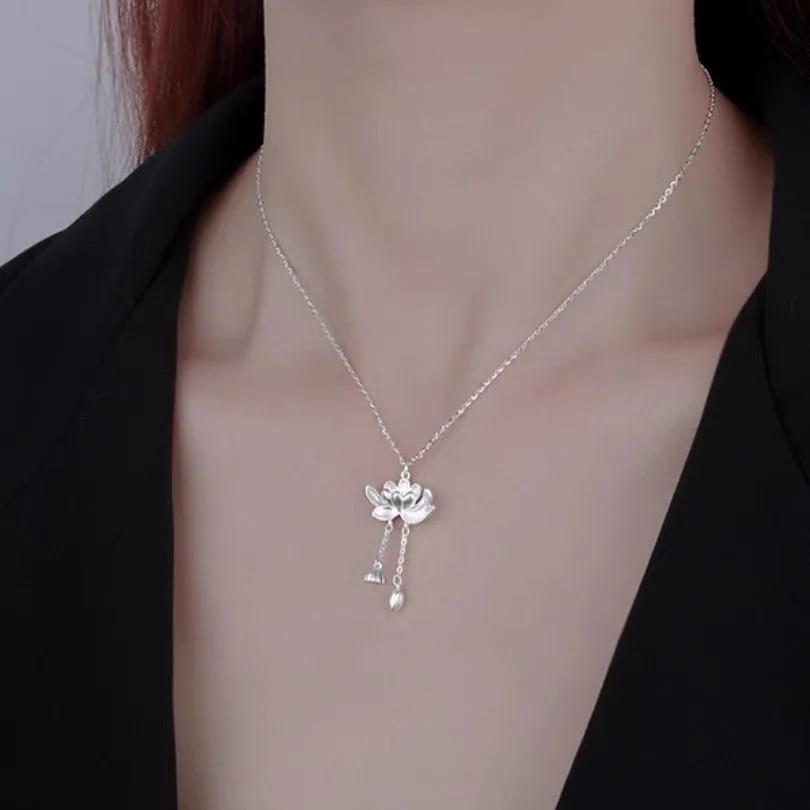 Ожерелье с кисточкой в виде лотоса Женское Новое Популярное На удачу Подвеска в виде лотоса Китайский стиль Элегантные Цветочные ожерелья Ювелирные аксессуары