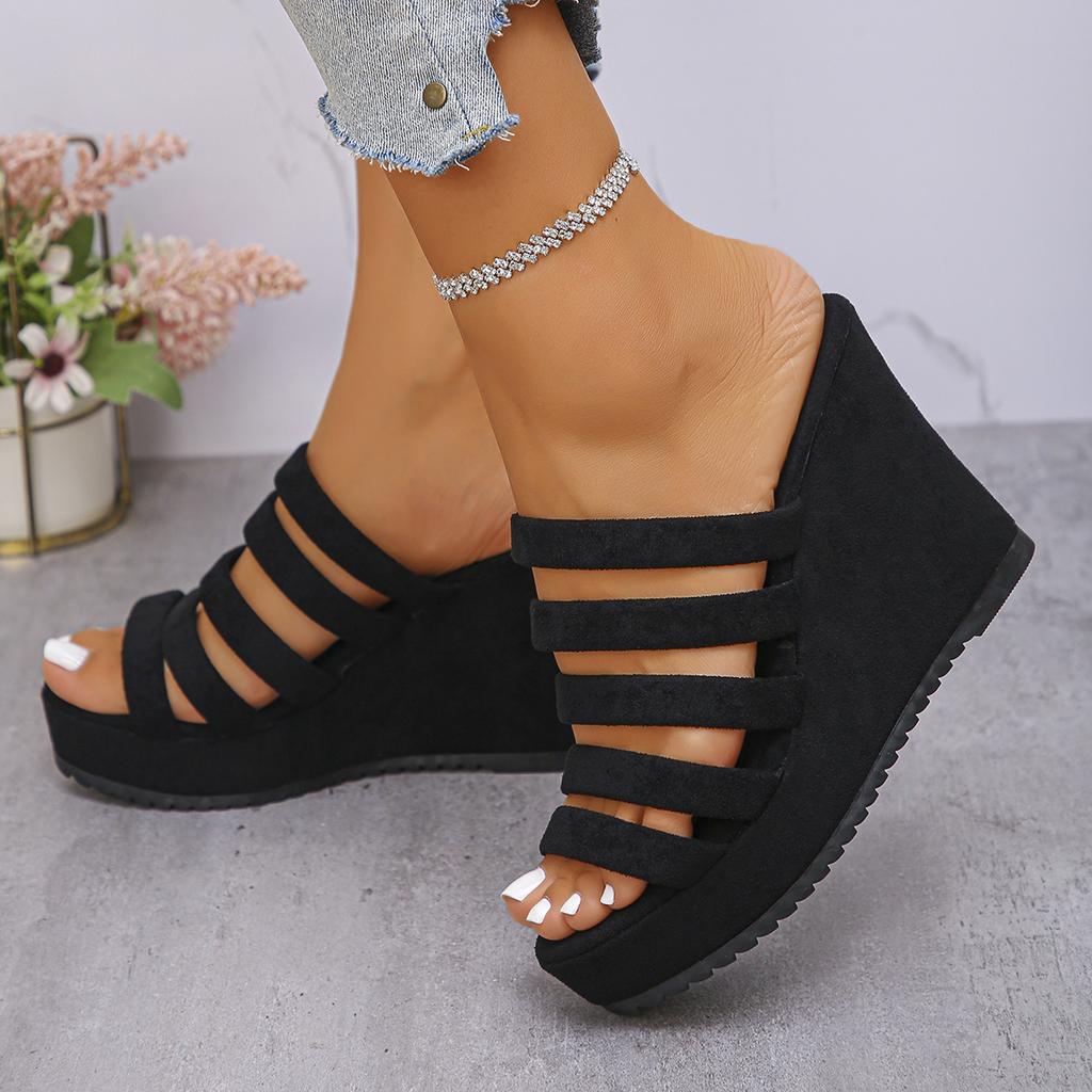 Мода Новая Мода Золотые Босоножки на Танкетке для Женщин Летние Плетеные Ремешки Массивные Босоножки на Платформе Женские Толстая Подошва Нескользящие Пляжные Шлепанцы