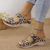 Модная обувь для женщин. Летние женские тапочки. Леопардовый принт. Средний каблук. Водонепроницаемые тапочки с открытым носком. Пляжные женские тапочки.