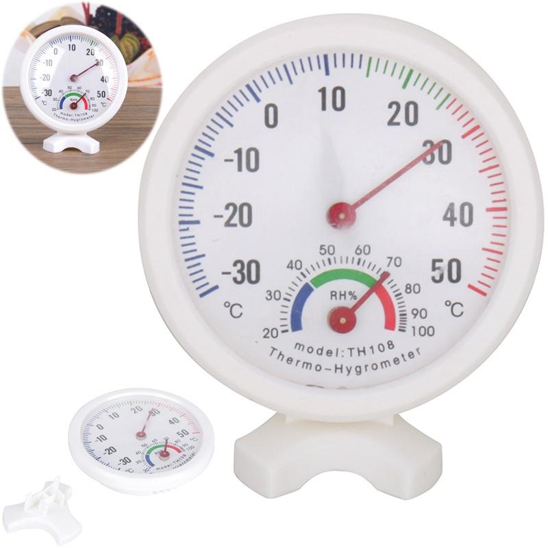 Белые круглые двери, стоградусный термометр, гигрометр