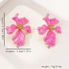 Неправильные розовые крупные женские серьги-цветы