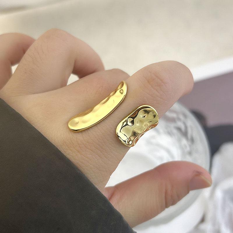 Light Luxury High End Irregular Hammer Pattern Ring  Exaggerated Metal Ring