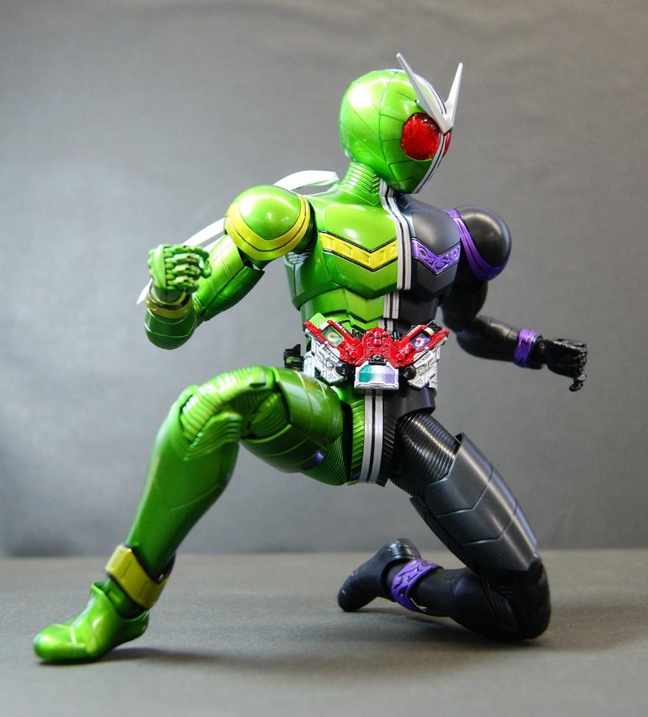 MG FIGURERISE Камен Райдер W Циклон Джокер Райдер 1/8 (Камен Двойной)