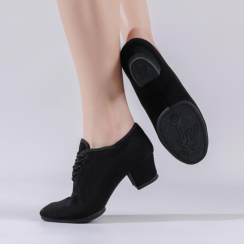 Женская профессиональная обувь для бальных танцев Мягкая подошва Обувь для квадратных танцев Удобная тренировочная обувь для танцев для взрослых