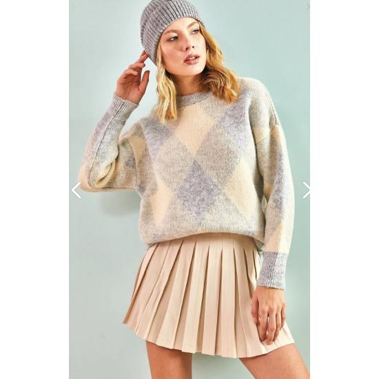 Женский трикотажный свитер с квадратным узором стандартного размера