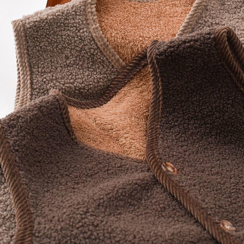 Winter Warm Fleece Vest for Mom Thickened Lamb Wool Waistcoat Outerwear for Elderly Women Autumn and Winter Plus Size Insulated