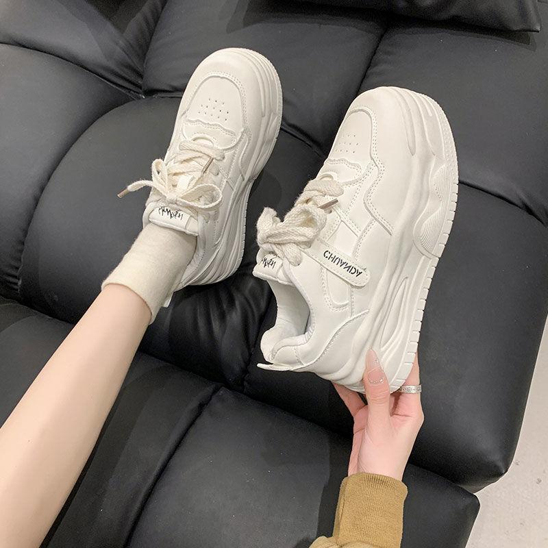 Весна 2025 года, новые женские спортивные универсальные повседневные туфли из мягкой кожи с увеличенным каблуком, белые туфли Super Fire Panda, весна и осень
