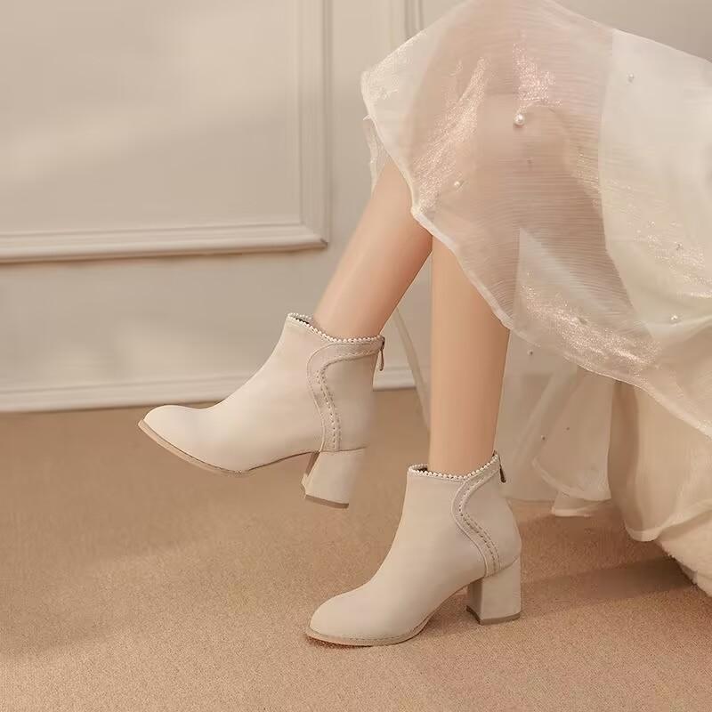 Autumn and winter new French temperament thick heel versatile Martin boots women's high-end velvet warm short boots