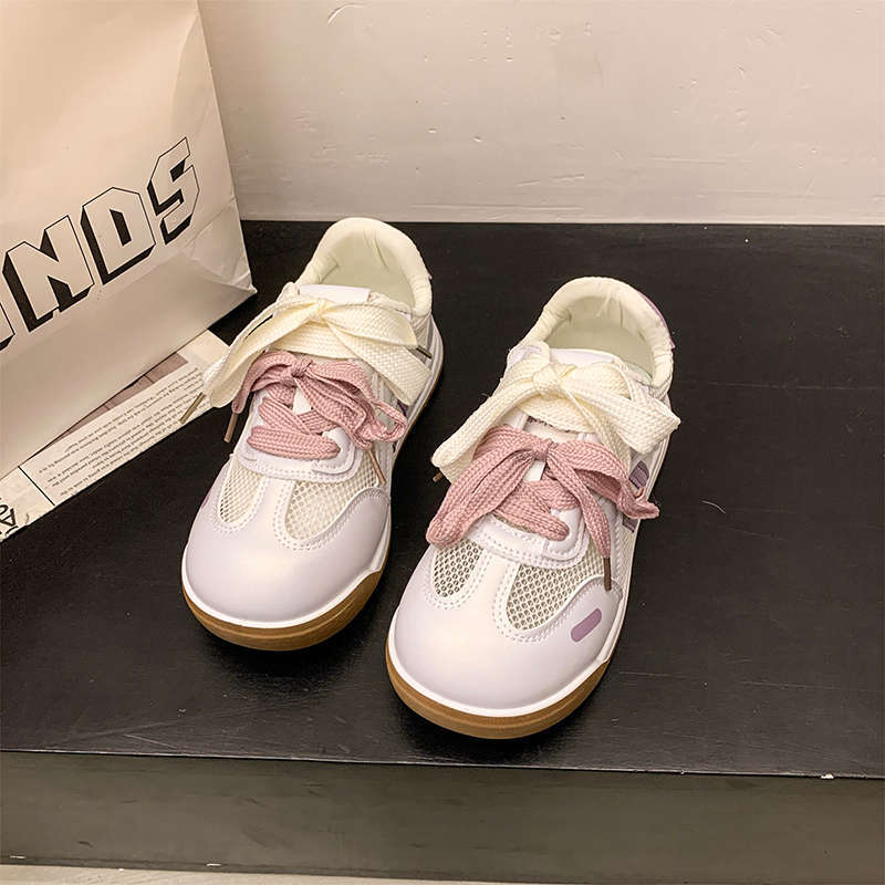 Уродливые милые сетчатые маленькие белые туфли женские моральные тренировки 2025 лето новый шикарный нишевый дизайн тонкие спортивные туфли Форрест Гамп