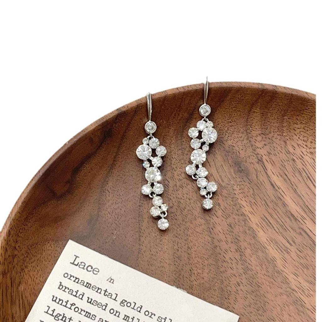 Elegant Tassel Zircon Earrings - Luxurious Design for a Unique and Sophisticated Look