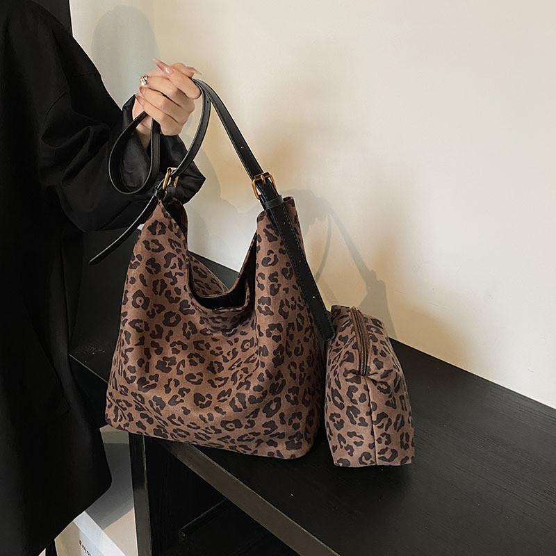 Ielgy Lazy Style Suede Large Capacity Bucket Bag Retro Casual Tote One-Shoulder Diagonal Large Bag