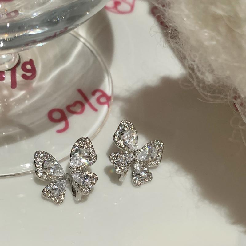Elegant Zircon Butterfly Stud Earrings Women Sweet Personality Stud Earrings Daily Commute Fashion Commemorative Jewelry Gift