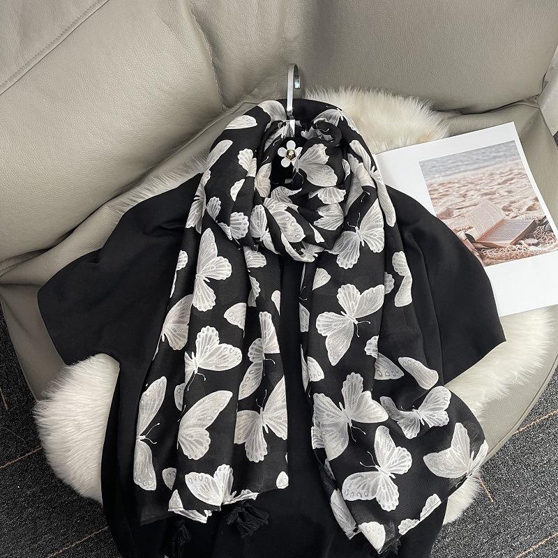 Fashion Brand Lovely Floral Tassel Viscose Shawl Scarf Ladies Soft Pashmina Hijabs and Wraps Foulard Muslim Sjaal 180*90Cm