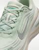 HV8154-004 Nike Vomero Plus Светло-серебристый/Едва зеленый (Женский)