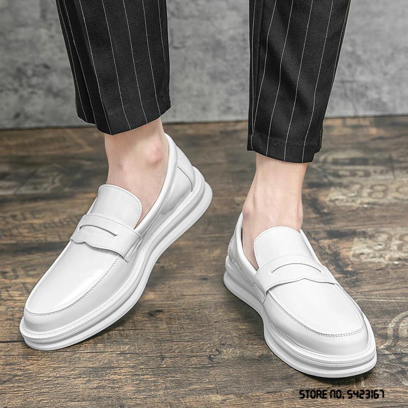 Fashion New Luxury Men's White Black Patent Leather Penny Loafers Male Casual Moccasins Driving Shoes Wedding Party Prom Flats
