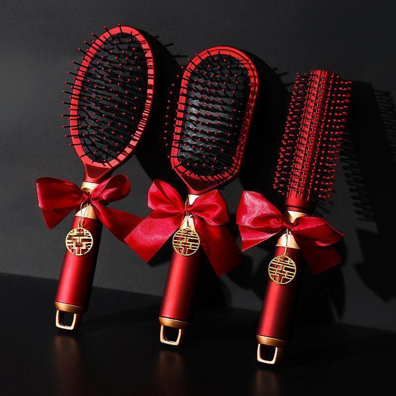 Красные свадебные принадлежности: Счастливая Расческа Коллекция Приданого - Пара Подушек для Нее