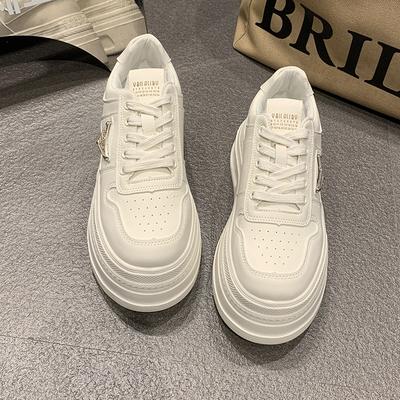 Туфли-маффины на толстой подошве увеличивают высоту универсальных маленьких белых туфель для детей и невысоких людей 2025 года, новые популярные модели повседневной обуви