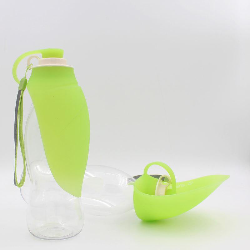 Eco-Friendly Durable Portable Pet Dog Drinking Cup Outdoor Water Feeder Bottle with Silicone & Plastic Construction