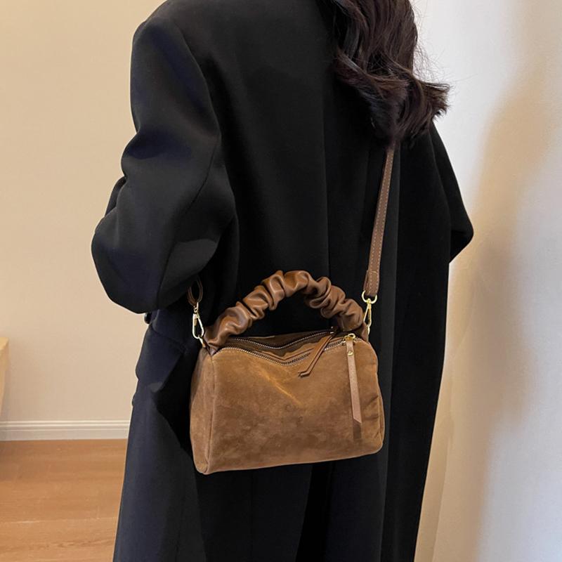 Женская замшевая сумка через плечо сумка через плечо с регулируемым ремнем сумка-хобо клатч кошелек на молнии маленькая сумочка