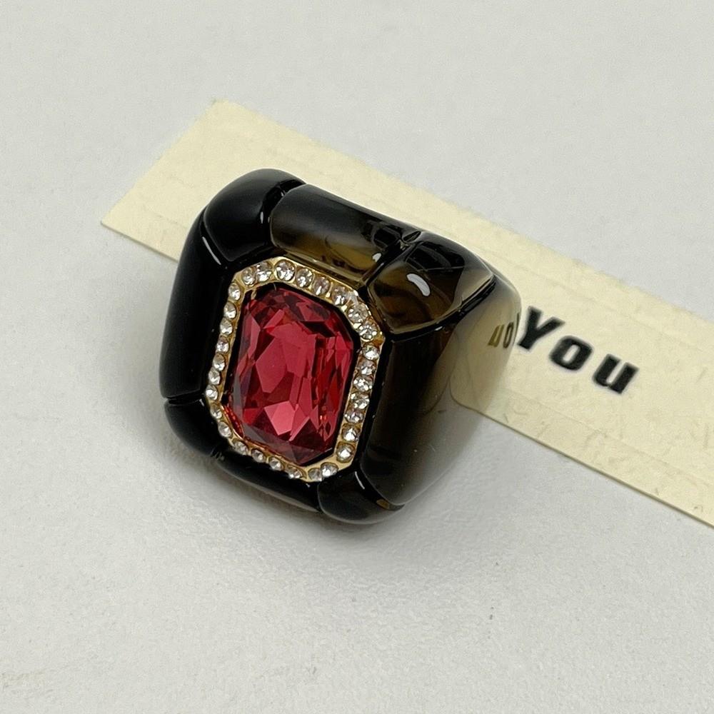 New Fashion Colorful Rhinestones Ring Three-dimensional Elegant Jewelry Finger Ring Geometric Square Ring Women