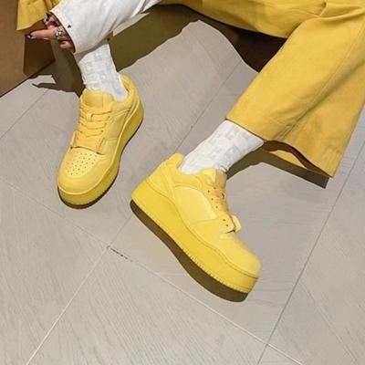 Женская обувь для скейтбординга, весна-лето 2025, новые толстые высокие спортивные туфли с завязками на щиколотке, повседневные однотонные модные кроссовки