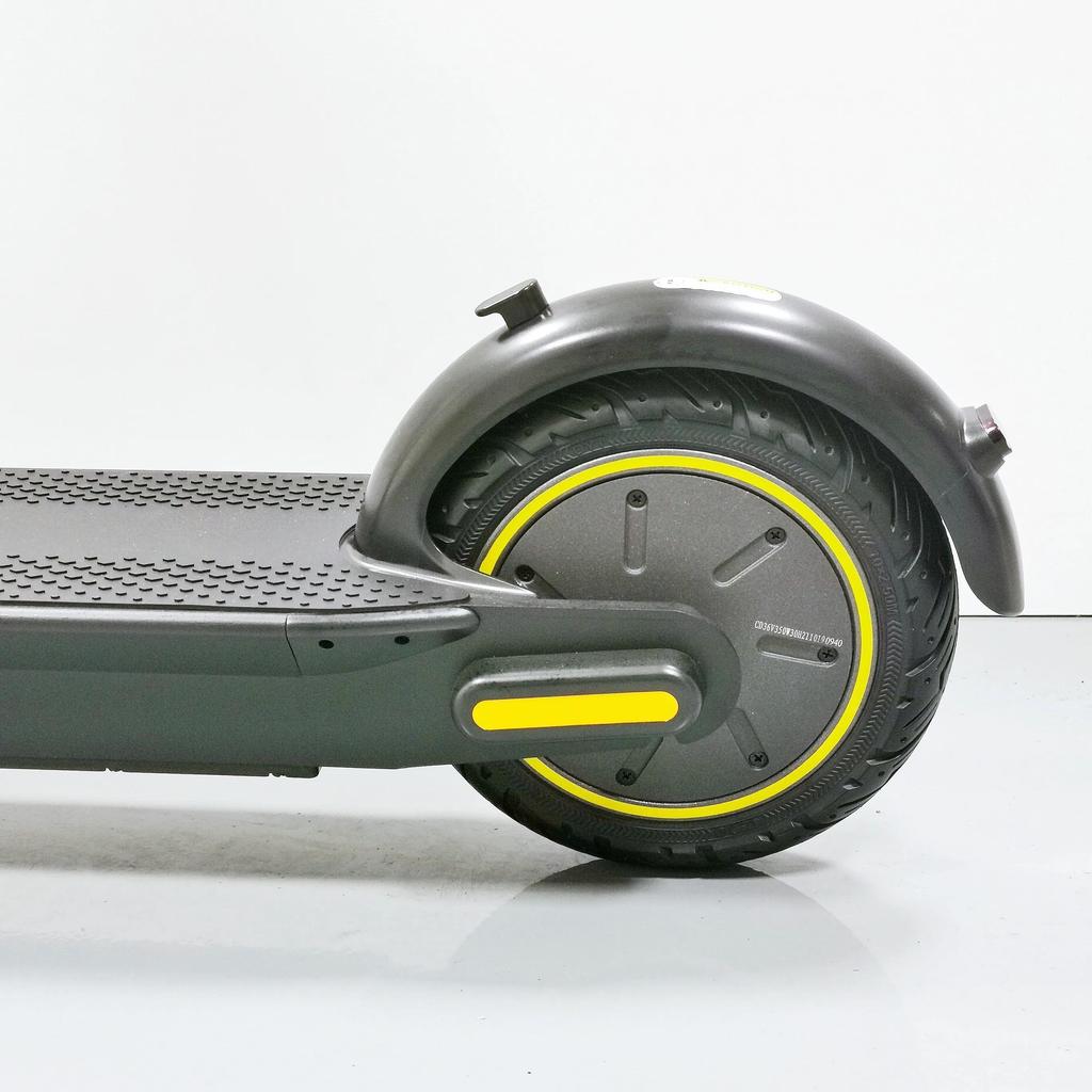 EMOKO HT-T4 MAX electric scooter with suspension system, 10 inch city road tires, 500W 36V15AH battery EU warehouse