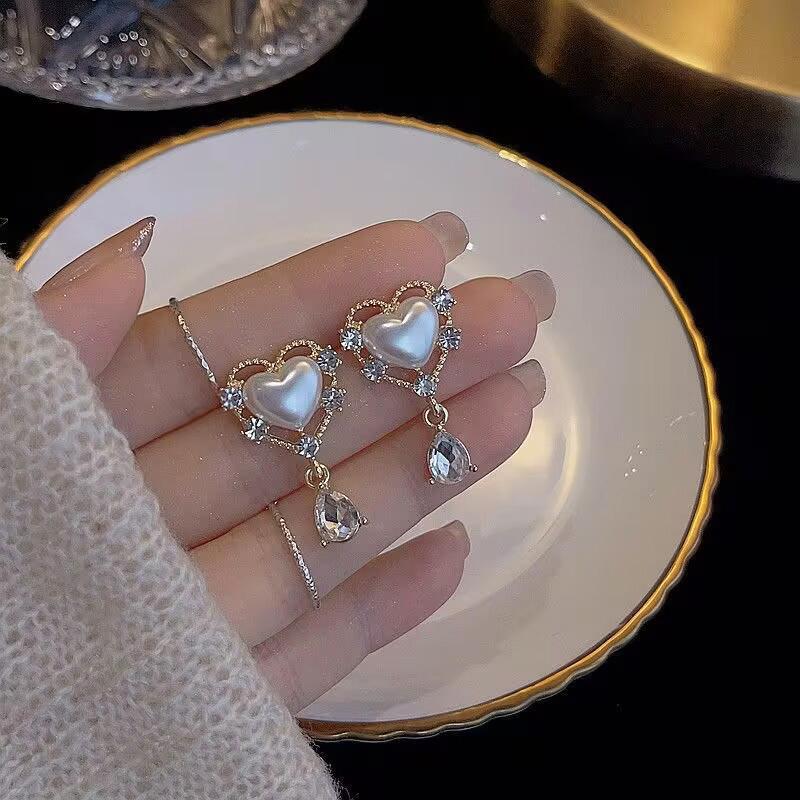 1 пара серег-подвесок с жемчугом, модные блестящие серьги-кисточки со стразами золотого цвета для женщин, аксессуары для вечеринок, подарок