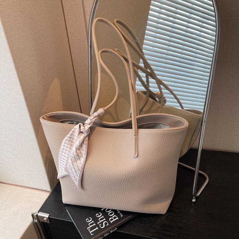 Сумка большой вместимости женская новая весенне-летняя простая студенческая сумка через плечо для занятий и отдыха, сумка-тоут для работы