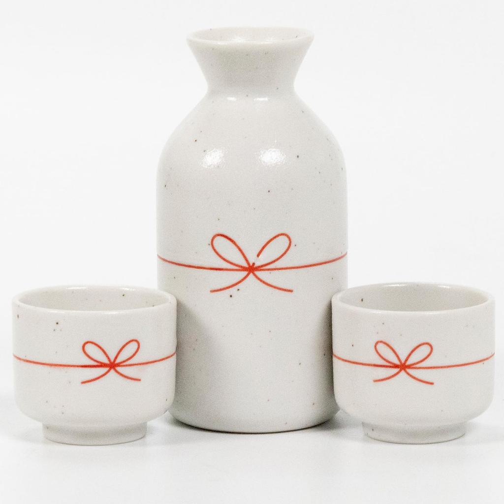 ОРАНЖЕВЫЙ ФАРТУК Керамический кувшин для саке Токкури и чашки Очоко 200 мл Сделано в Японии Включает набор Катакючи и Очоко, (Саке Шок) Набор, Вместимость, (Мино
