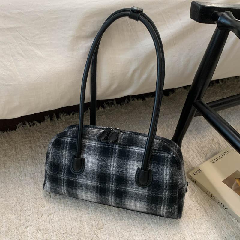Plaid Bag Women's 2025 Autumn New Korean Version Armpit Bag High Value Retro Niche Shoulder Portable Small Square Bag