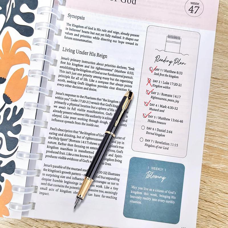 Библия за год 52-недельное исследование для женщин – Спиральный переплет Ежедневное чтение Писания и руководство для размышлений