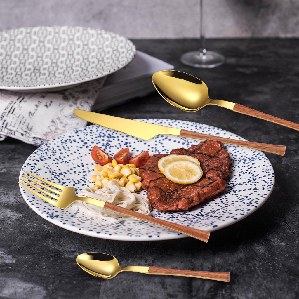 Набор столовых приборов из нержавеющей стали золотистого цвета из четырех предметов: нож, вилка и ложка с пластиковой ручкой, принадлежности для креативной кухни и отелей.