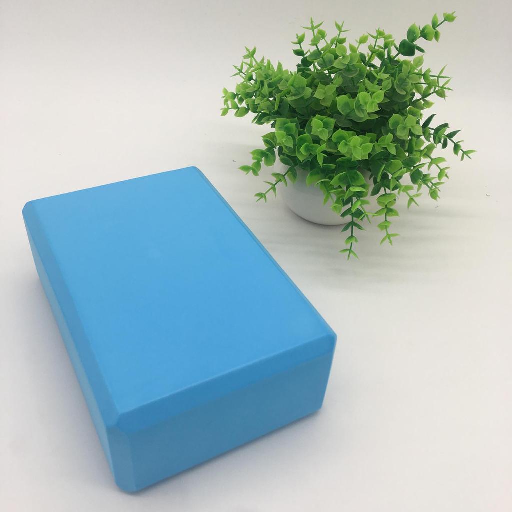 Монохромный блок для йоги из высокоплотного материала EVA, предназначенный для детских танцевальных занятий и упражнений на пресс ногами.