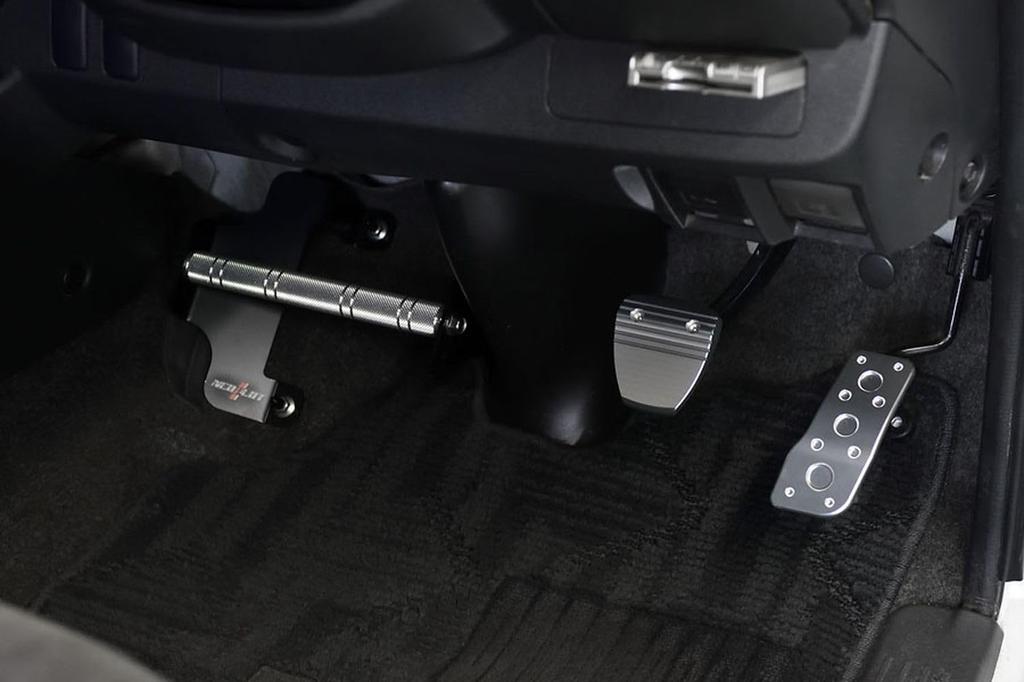 NEOPLOT Педаль Накладка Педаль тормоза NEO NP70320 Педаль тормоза, которая следует движению во время работы автомобиля AT автомобиля TOYOT MT 70 серии Silver Hiace,