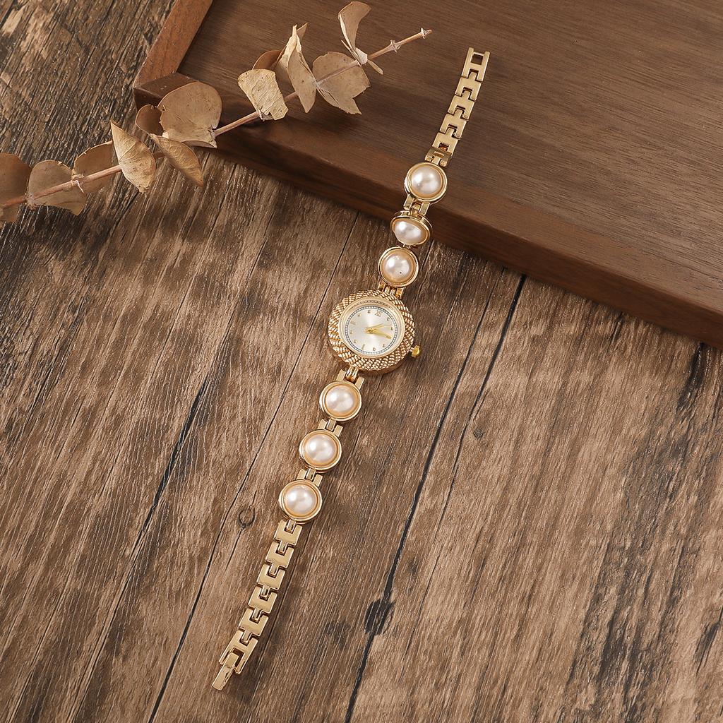Women Simulation Pearl Bracelet Watches Quartz Dial Warch Ladies Wristwatches